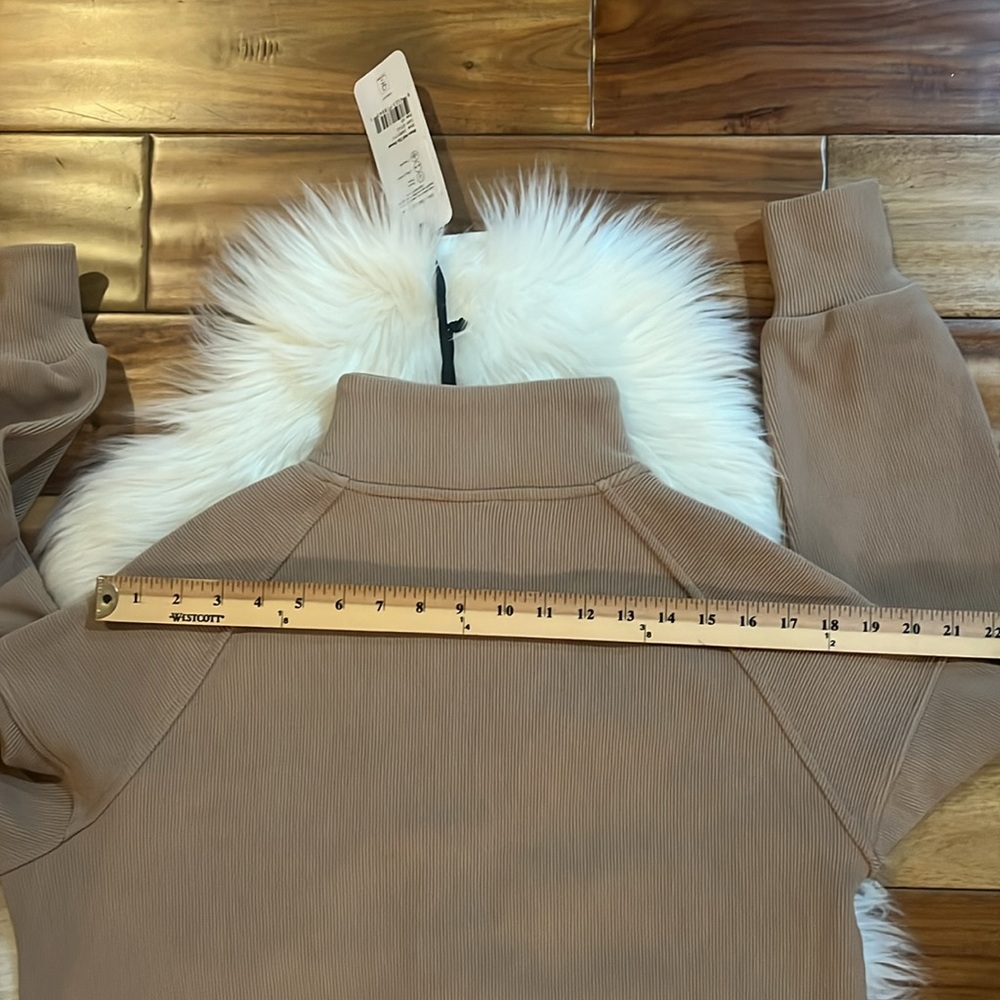 NEW VARLEY rhea half-zip sweat in stucco Sz XS - Picture 6 of 10